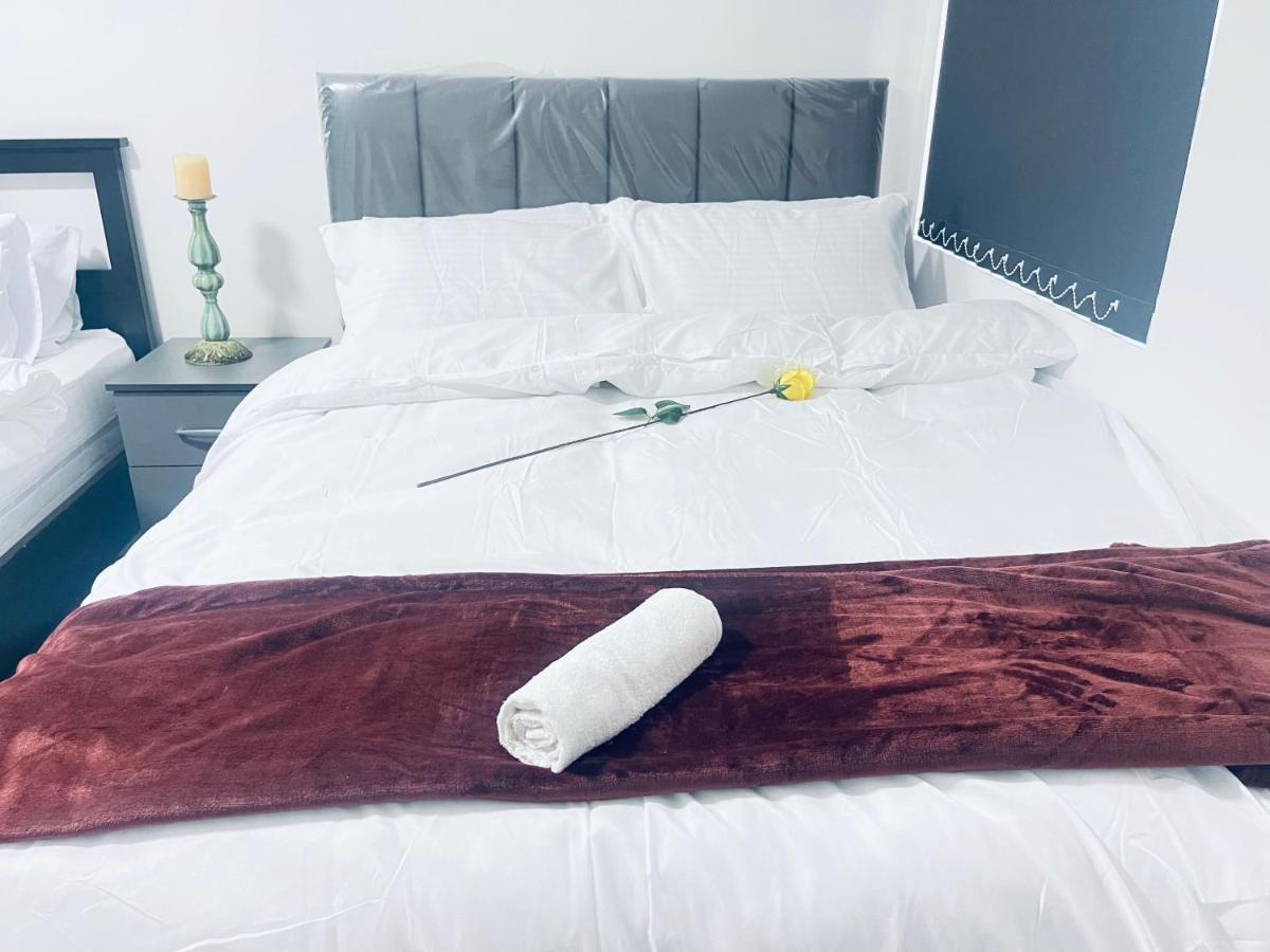 1 Bed Apartment With 2 Beds 1 Double Plus 1 Single Birmingham Buitenkant foto