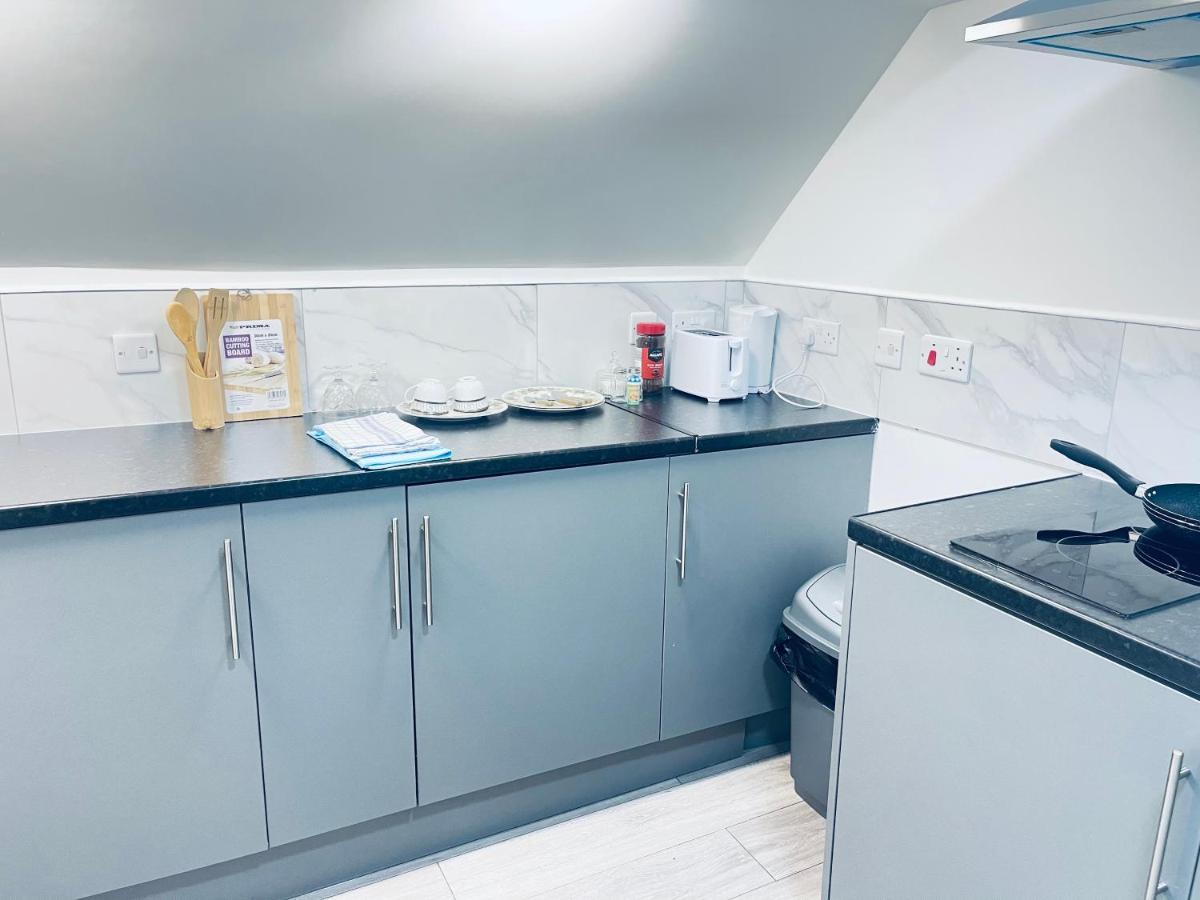 1 Bed Apartment With 2 Beds 1 Double Plus 1 Single Birmingham Buitenkant foto
