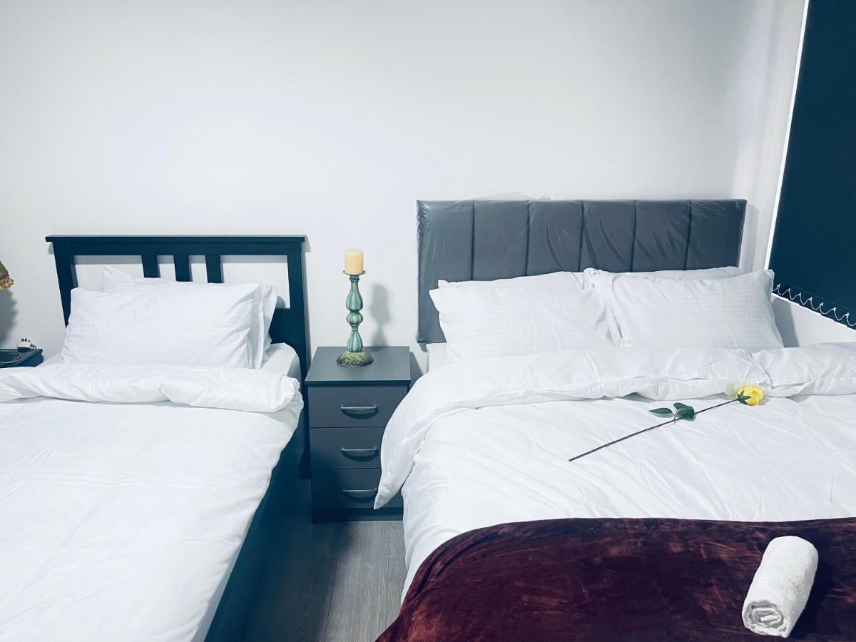 1 Bed Apartment With 2 Beds 1 Double Plus 1 Single Birmingham Buitenkant foto